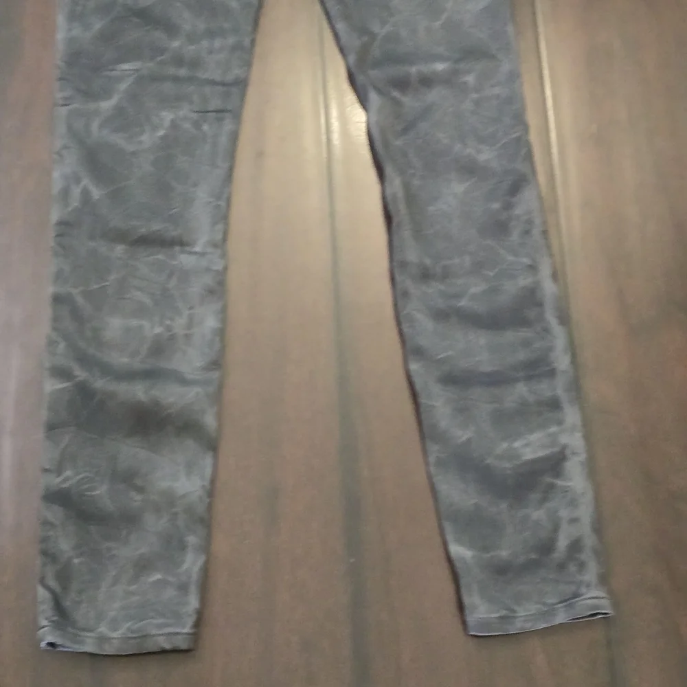 True Religion Joan Smalls Gray Metallic Stretch Skinny Jeans Size 26 Women